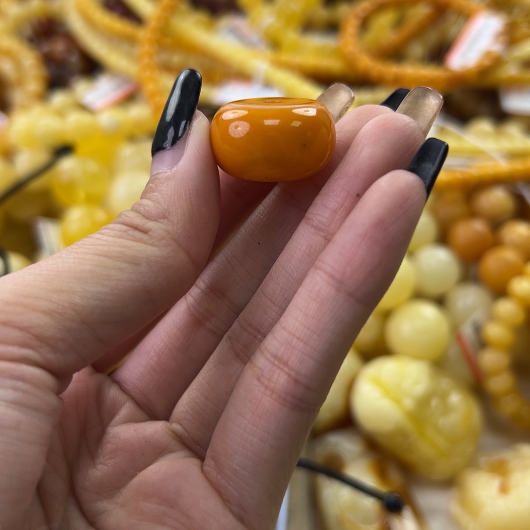 琥珀珠宝奇石未镶嵌