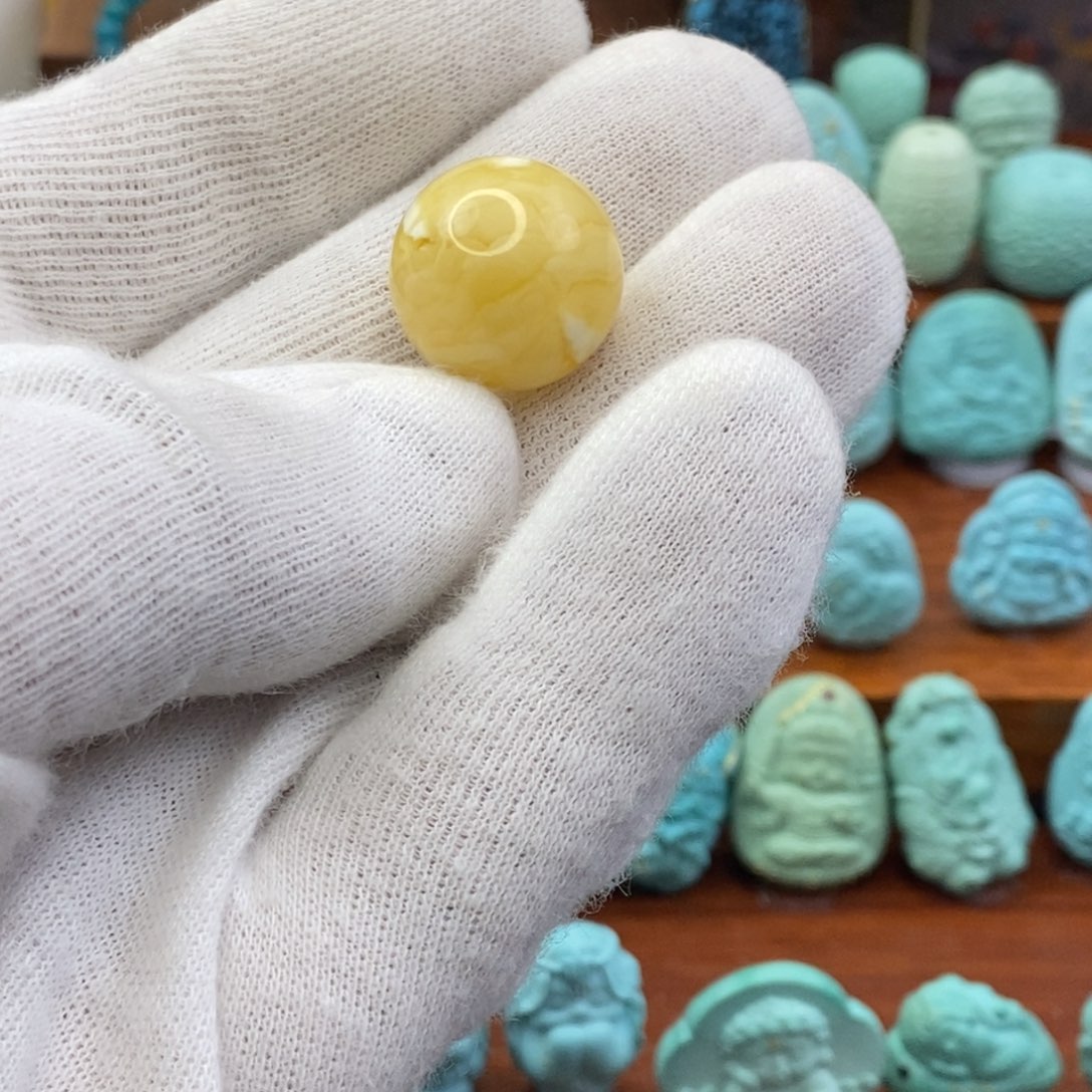 琥珀未镶嵌珠宝奇石