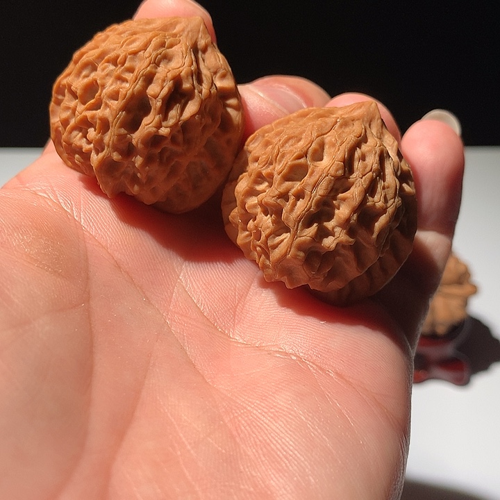 嗯***嗯文玩核桃把件火麒麟36