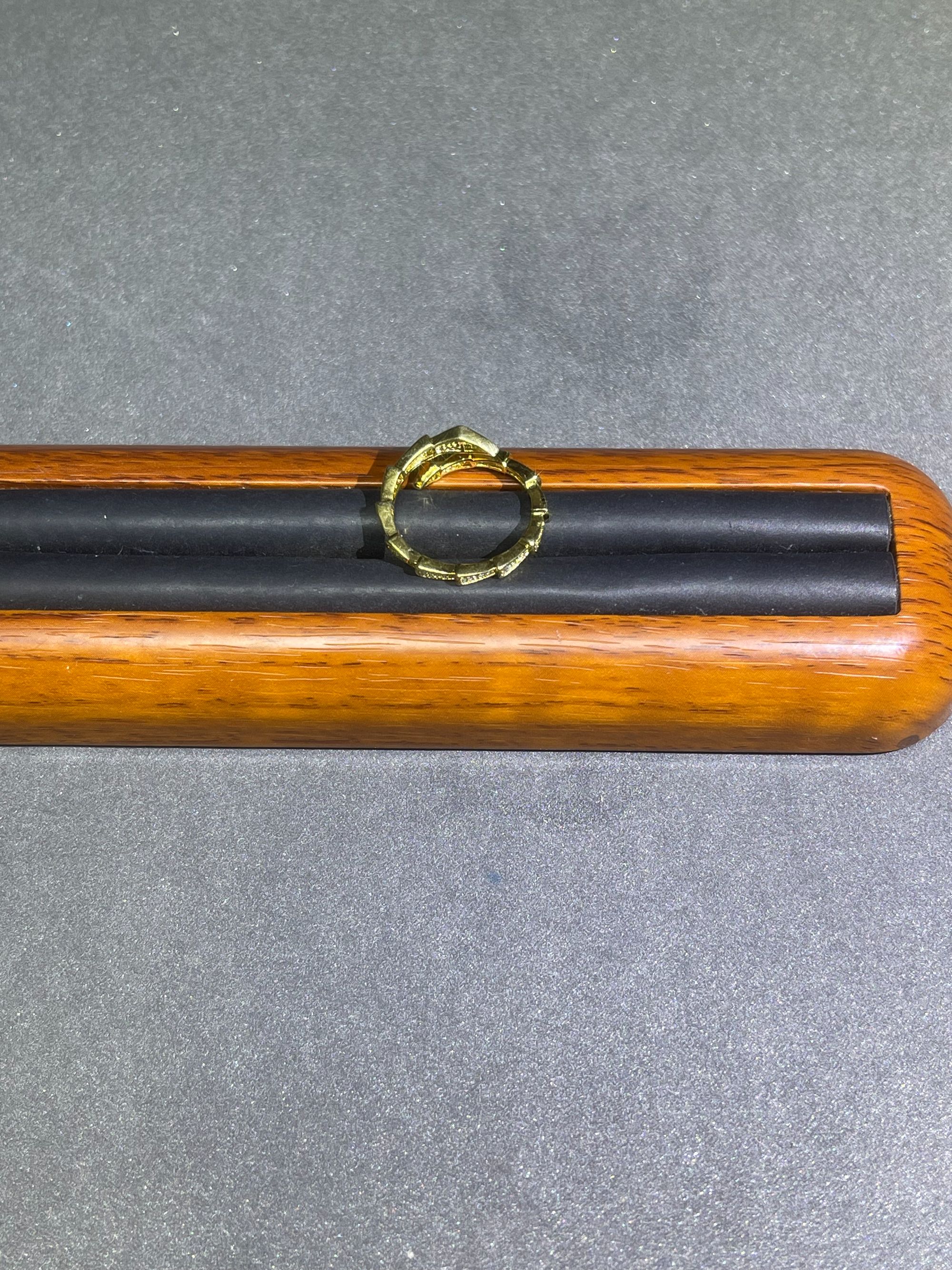 a8242黄色蛇蛇戒指多样发