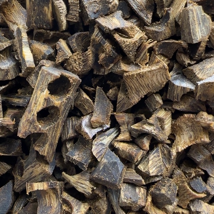 沉香沉香碎屑?***n海南白奇高油台珠粒料244克