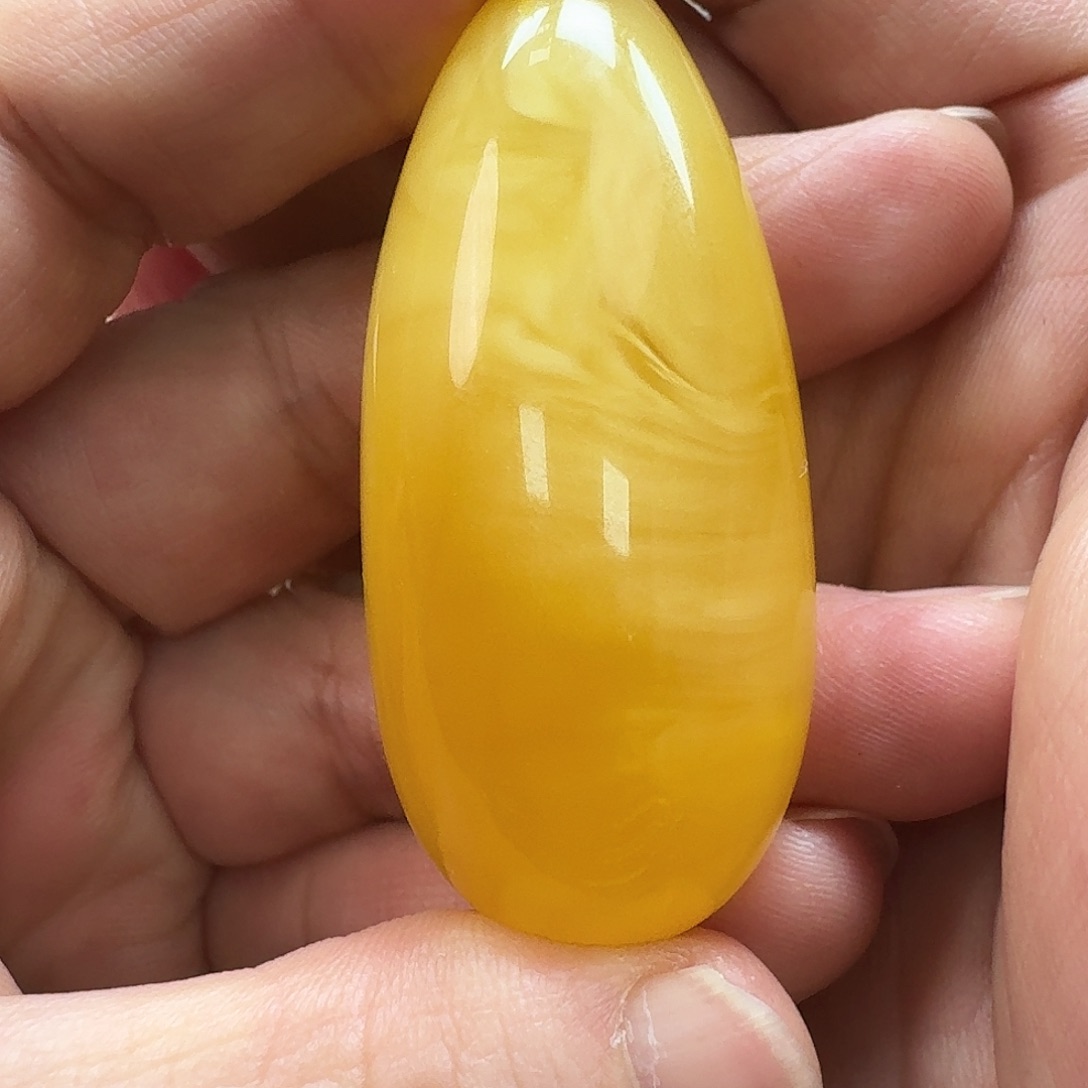 琥珀未镶嵌珠宝奇石130