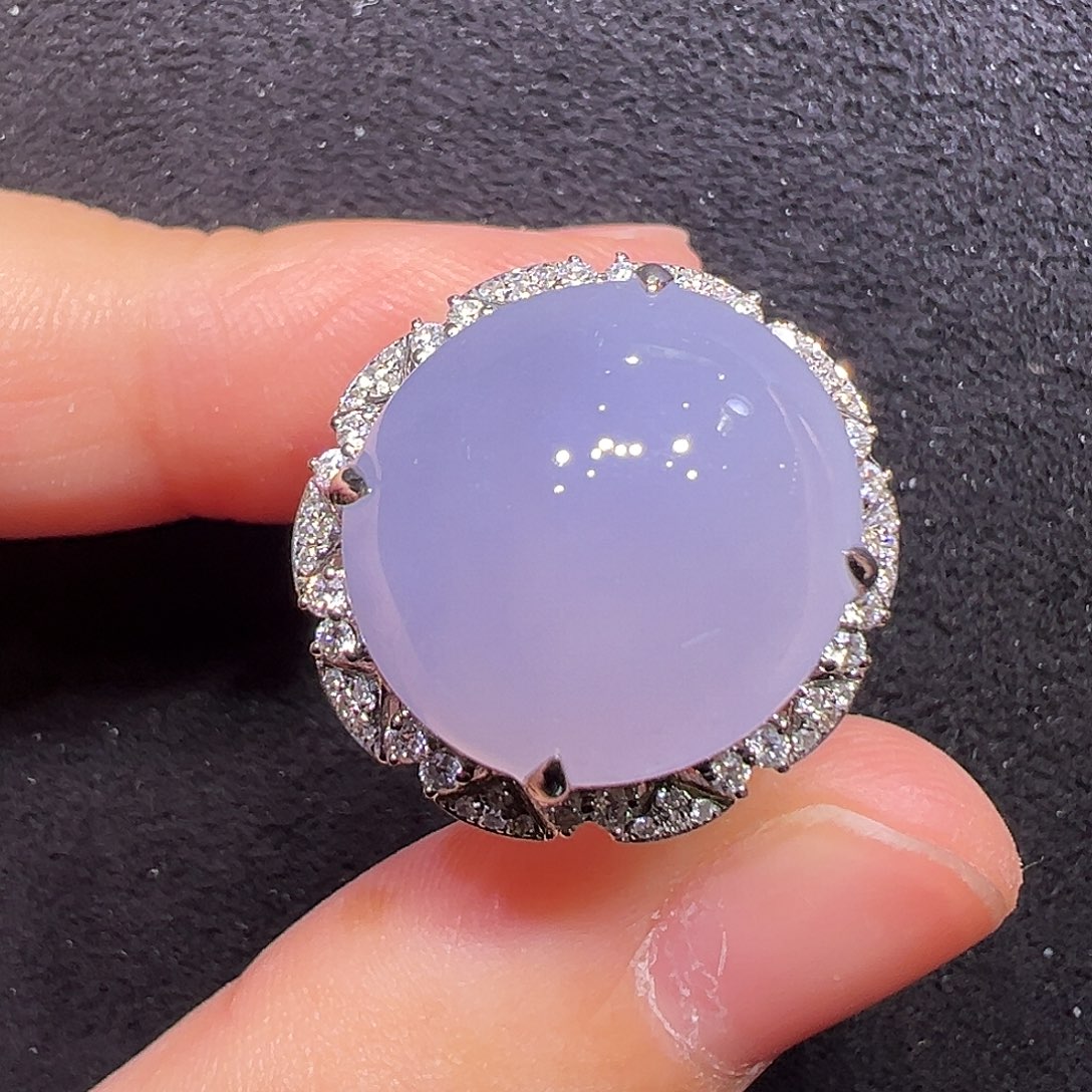 翡翠18K金镶嵌戒指