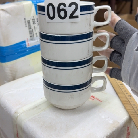 泥塑磁州窑出口茶杯4只微瑕品