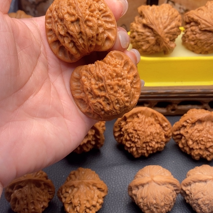 文玩核桃把件573血麒麟39全品