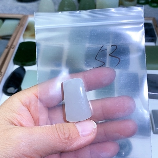 未镶嵌和田玉珠宝半成品