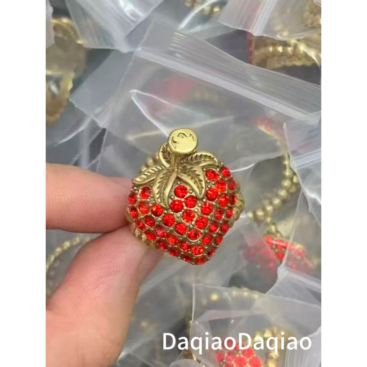 铜合金合成锆石戒指 女金色日韩草莓戒指素款精致00Y231