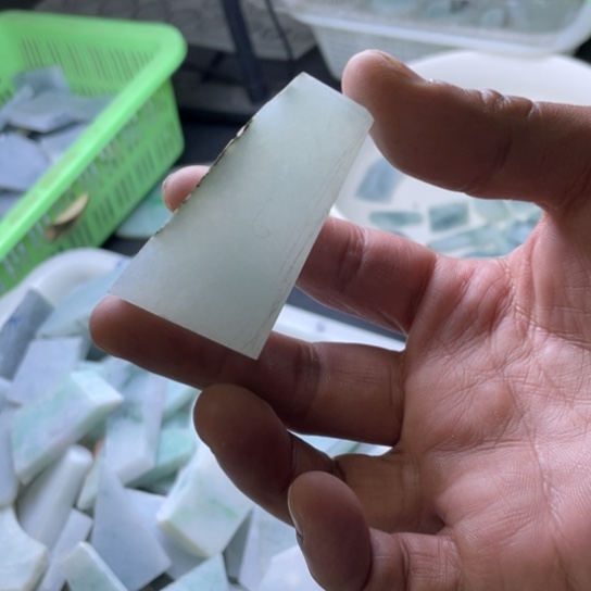 定制翡翠未镶嵌莉翡翠包工