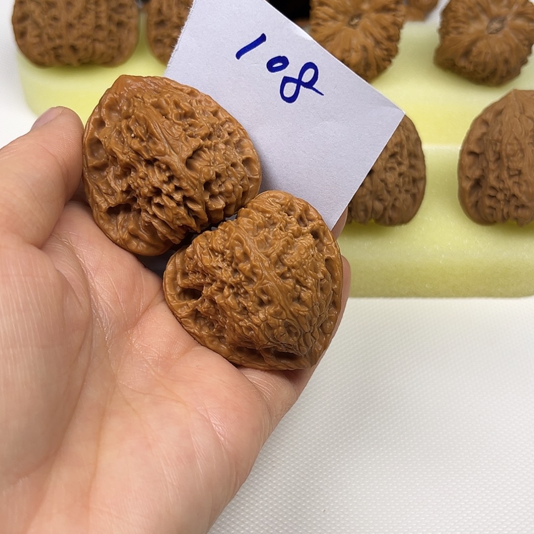 文玩核桃吊坠三角疆39