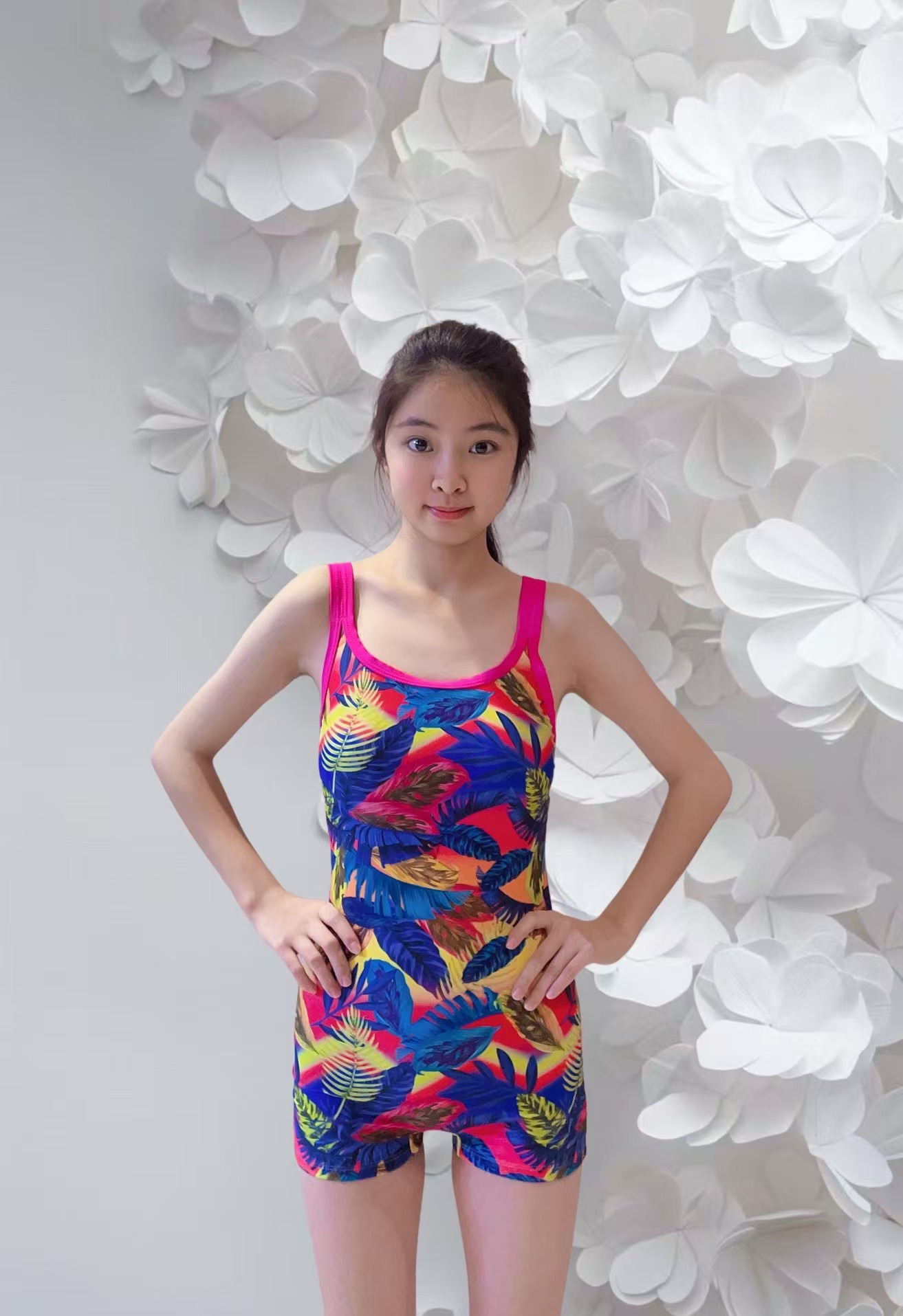 新款平角交叉背温泉度假竞速泳衣