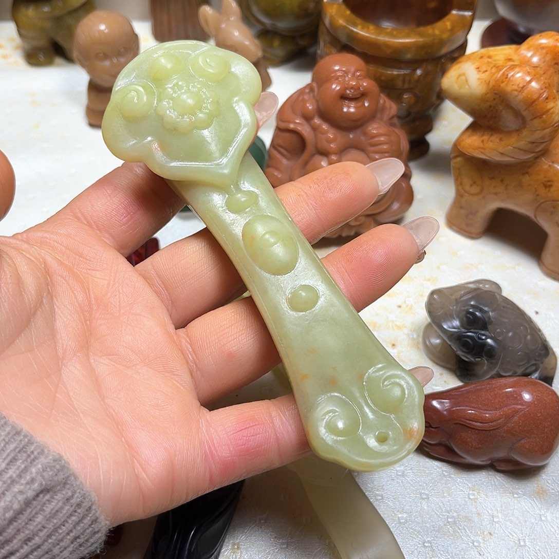 白玉菩提吊坠白玉菩提吊坠