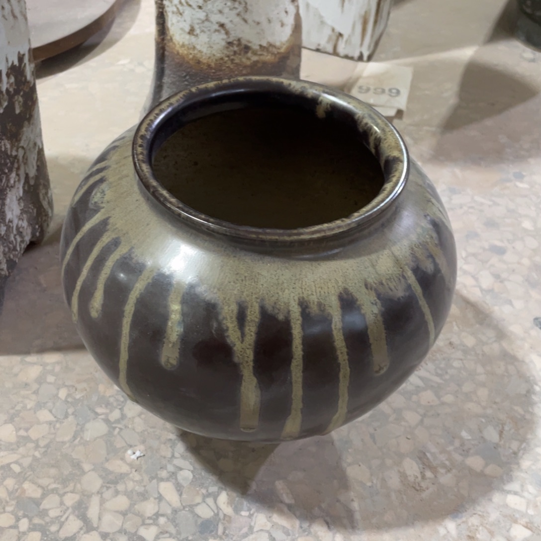 陶瓷高度22厘米口径13厘米