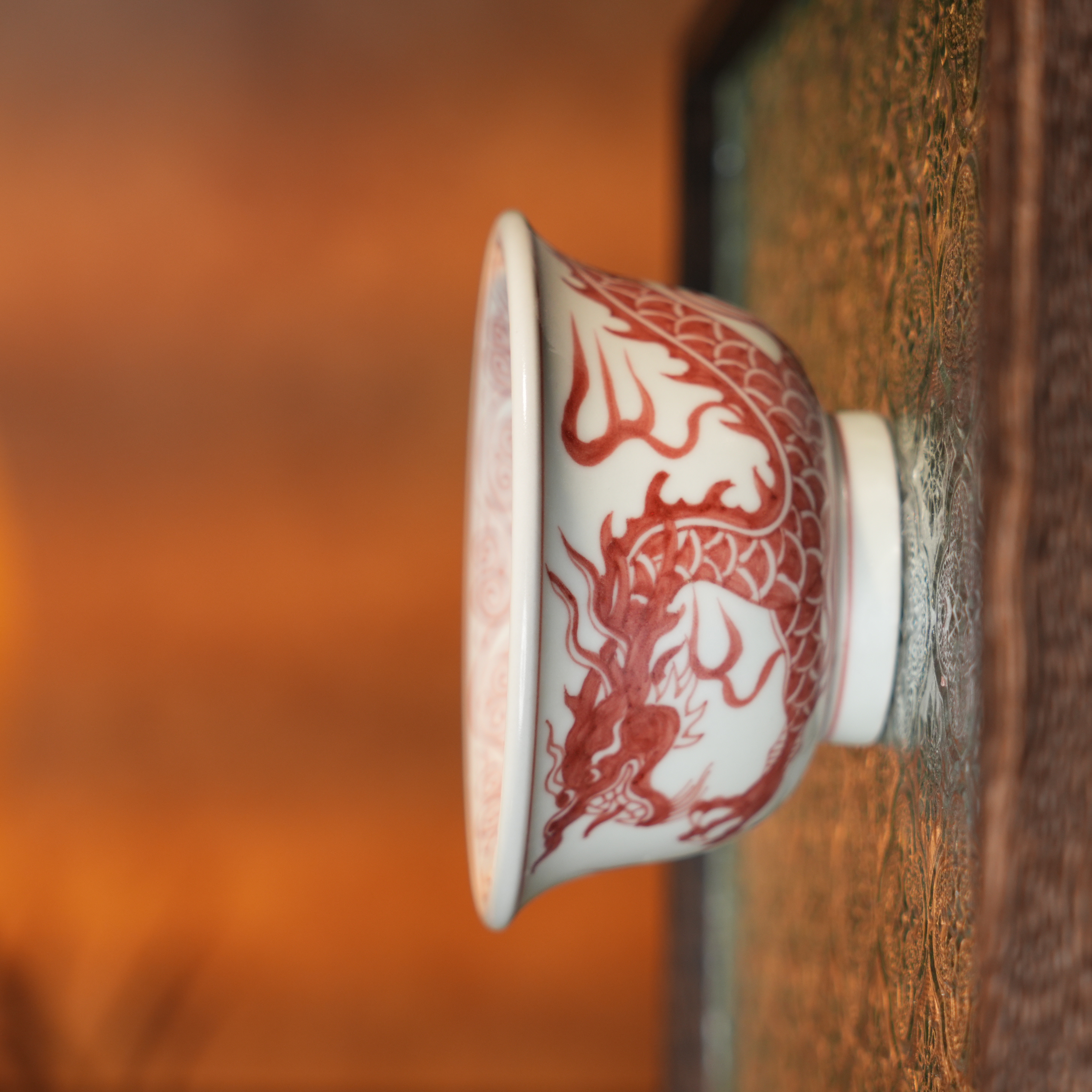 【央广甄瓷】 雨溪山房  釉里红元龙主人杯