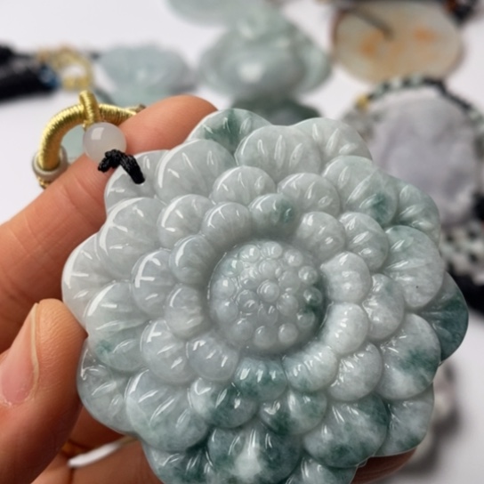 翡翠未镶嵌挂件翡翠