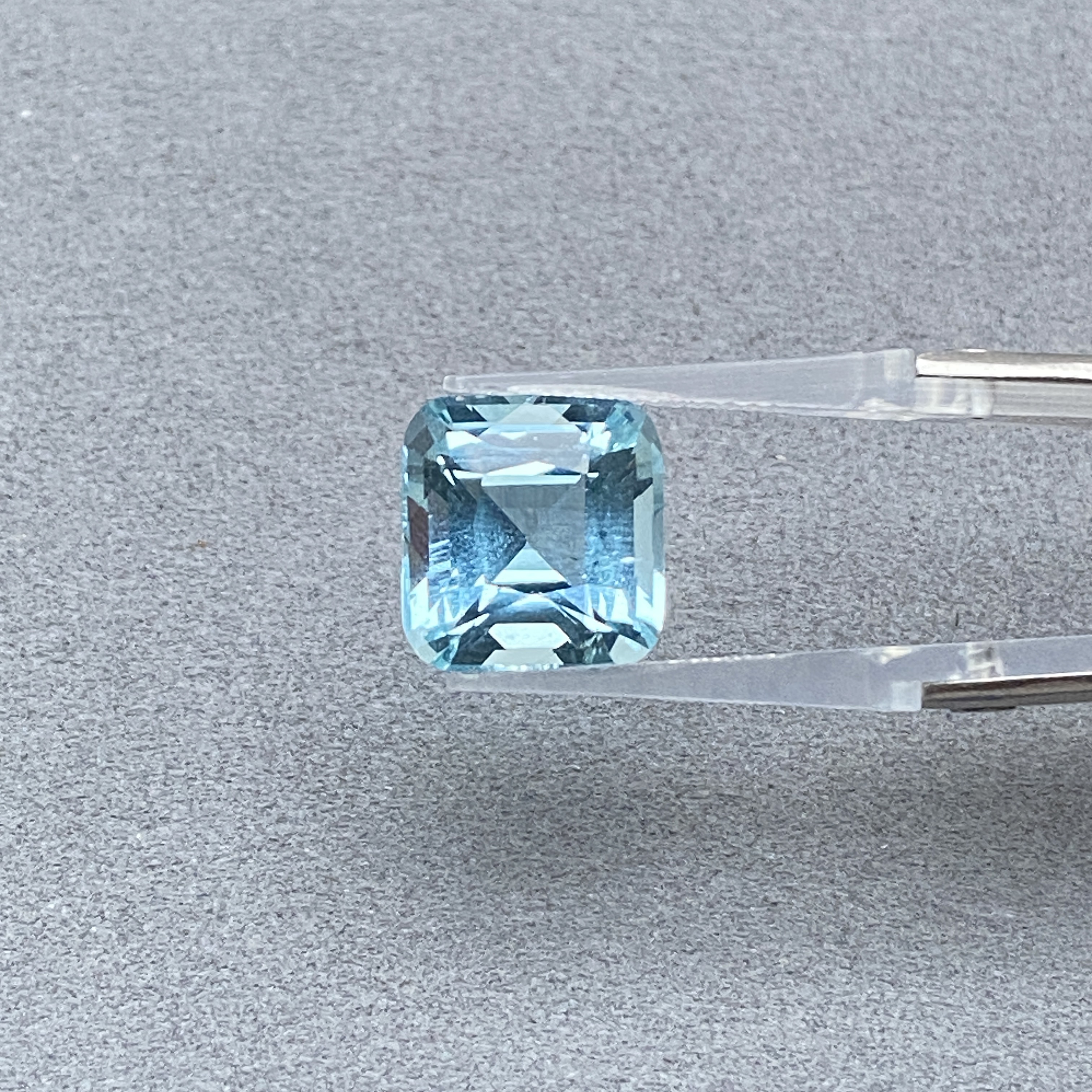 海蓝宝SMvv -12.58ct(01228180)1129