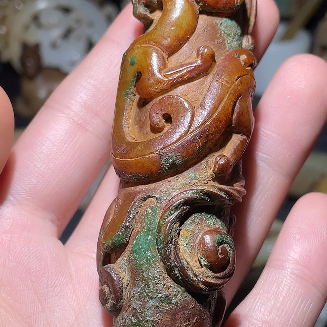 洪***凡和田玉（糖玉）未镶嵌颈饰