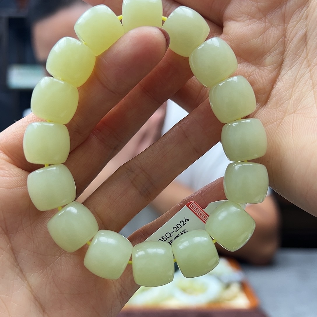 手串未镶嵌和田玉14黄口