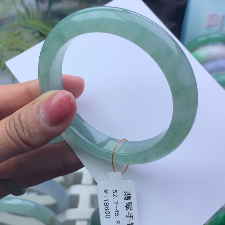 翡翠手镯未镶嵌天然翡翠手镯