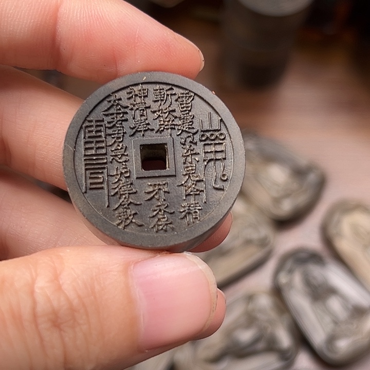 其他檀香木山鬼花钱阴沉30mm