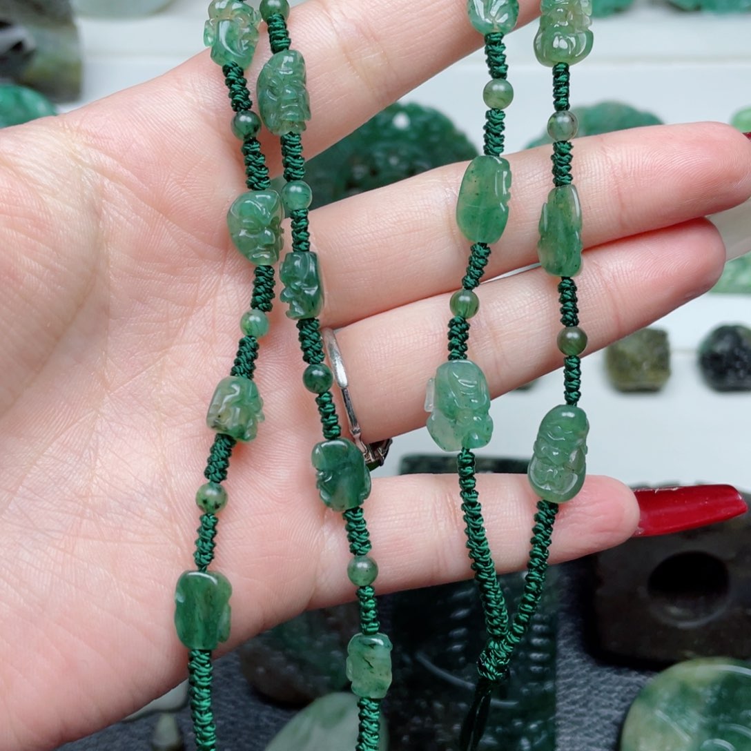 独山玉颈饰未镶嵌