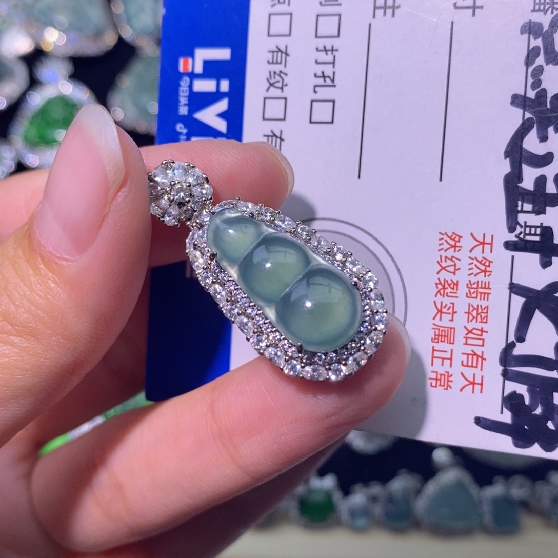 翡翠未镶嵌颈饰天然