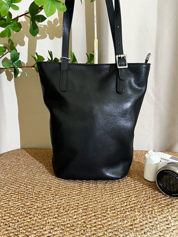 高油脂头层植鞣牛皮高货真皮单肩手提女性通勤水桶包百搭气质款