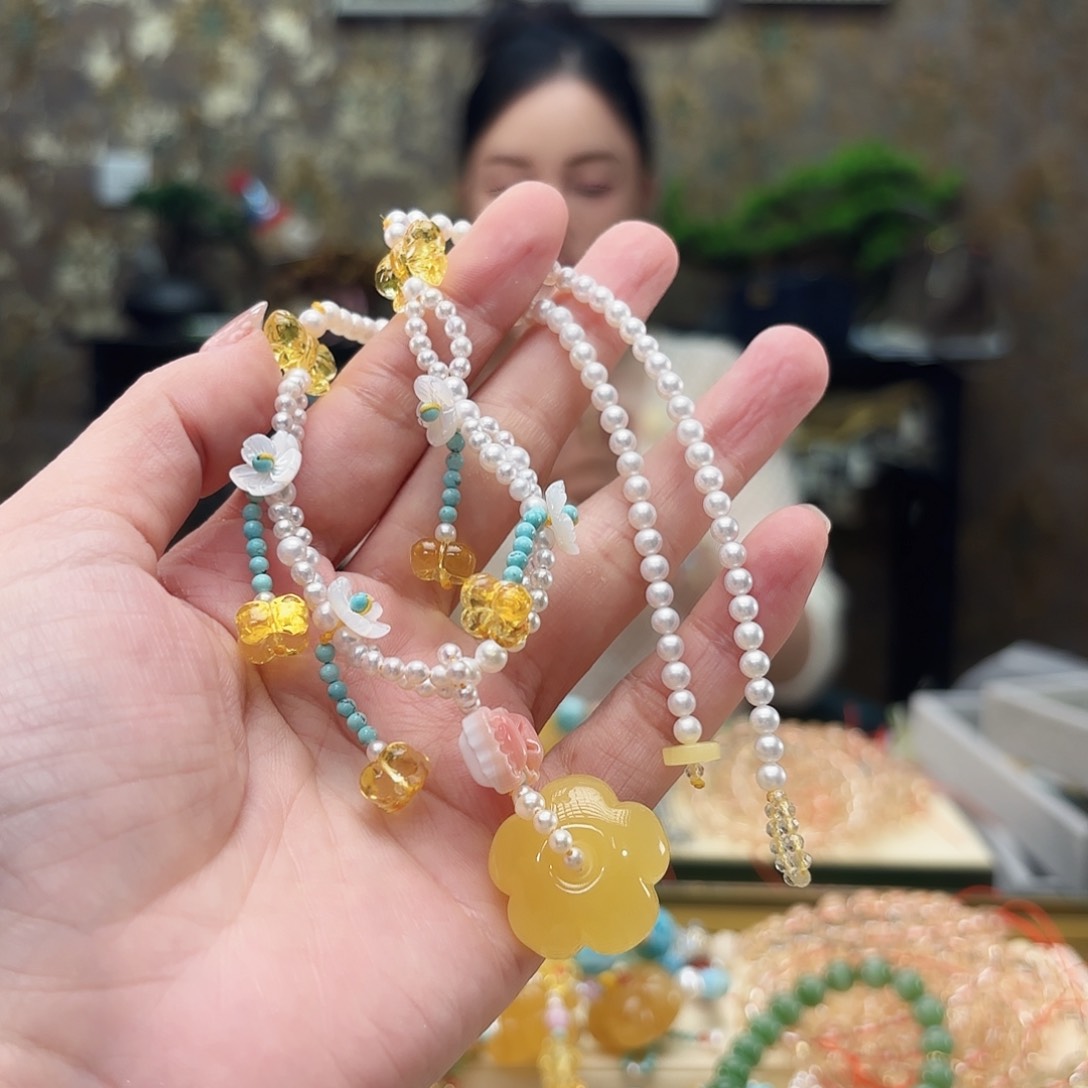 未镶嵌颈饰琥珀琥珀