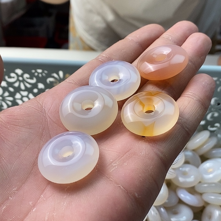 未镶嵌颈饰玛瑙/玉髓