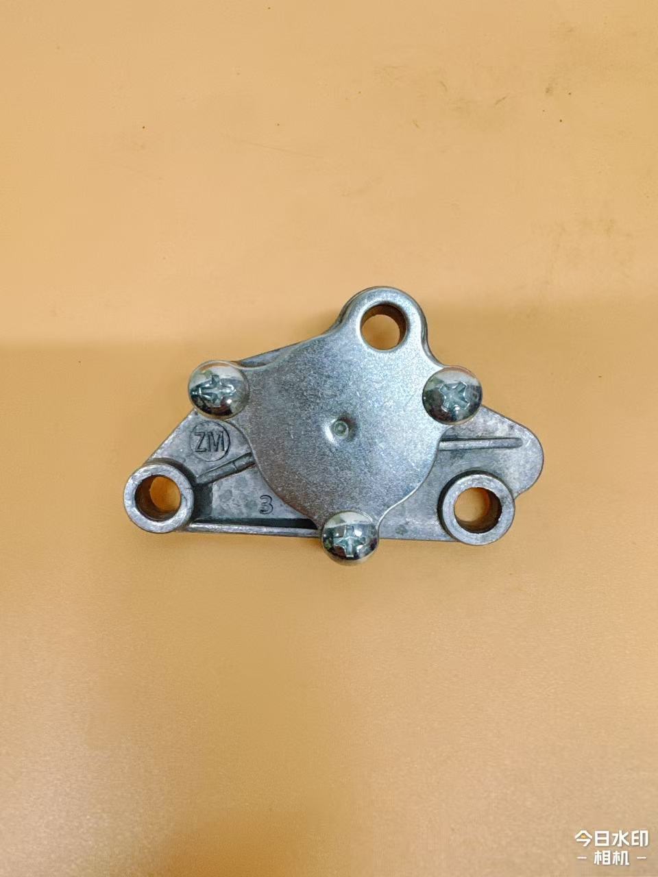 摩托车卧式70 90 100 110通用机油泵