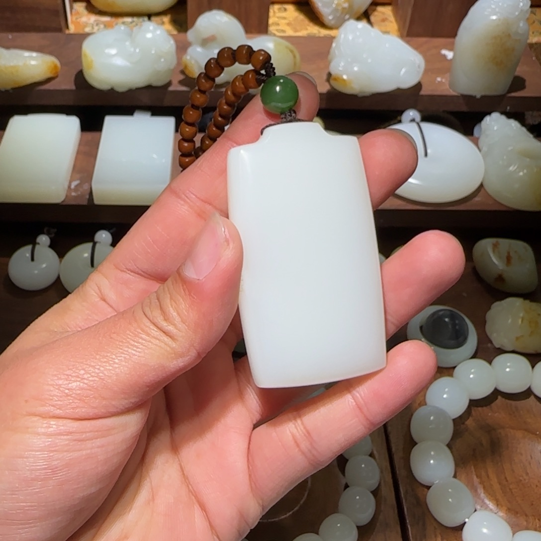 风***路和田玉未镶嵌手链