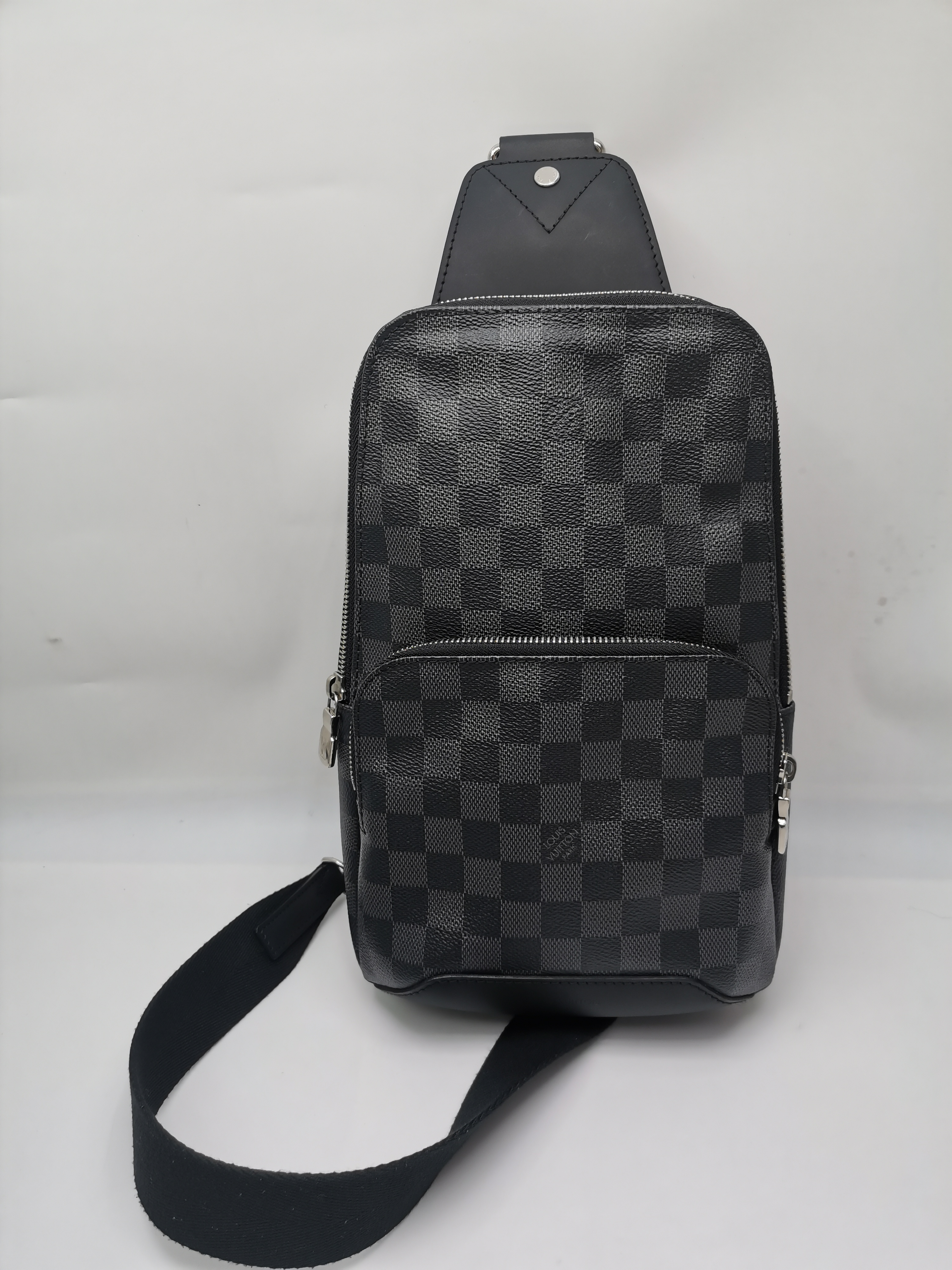 99新 LouisVuitton/路易威登 98新 17818 LV黑棋盘格胸包