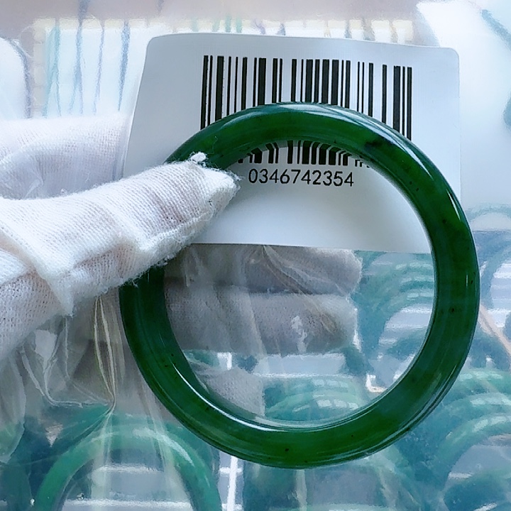 和田玉（碧玉）手镯未镶嵌60