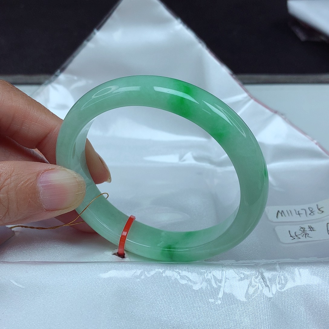 翡翠未镶嵌手镯55贵4785