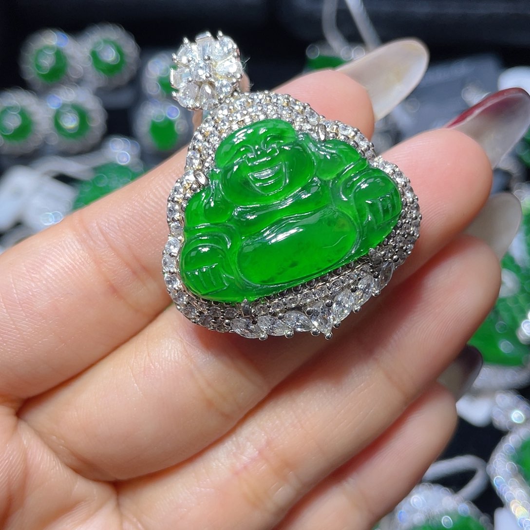 翡翠颈饰银S925镶嵌翡翠