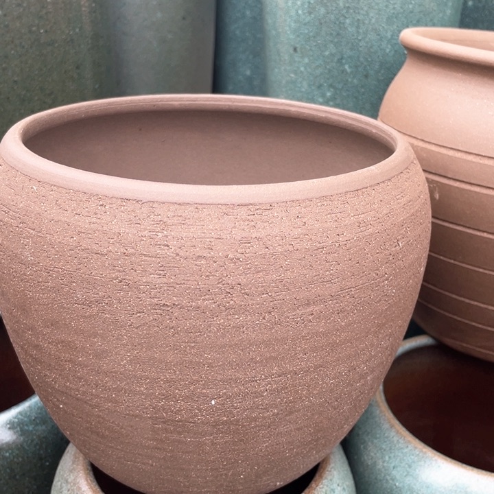 紫砂花盆高17口18两个黑色紫砂龙蛋