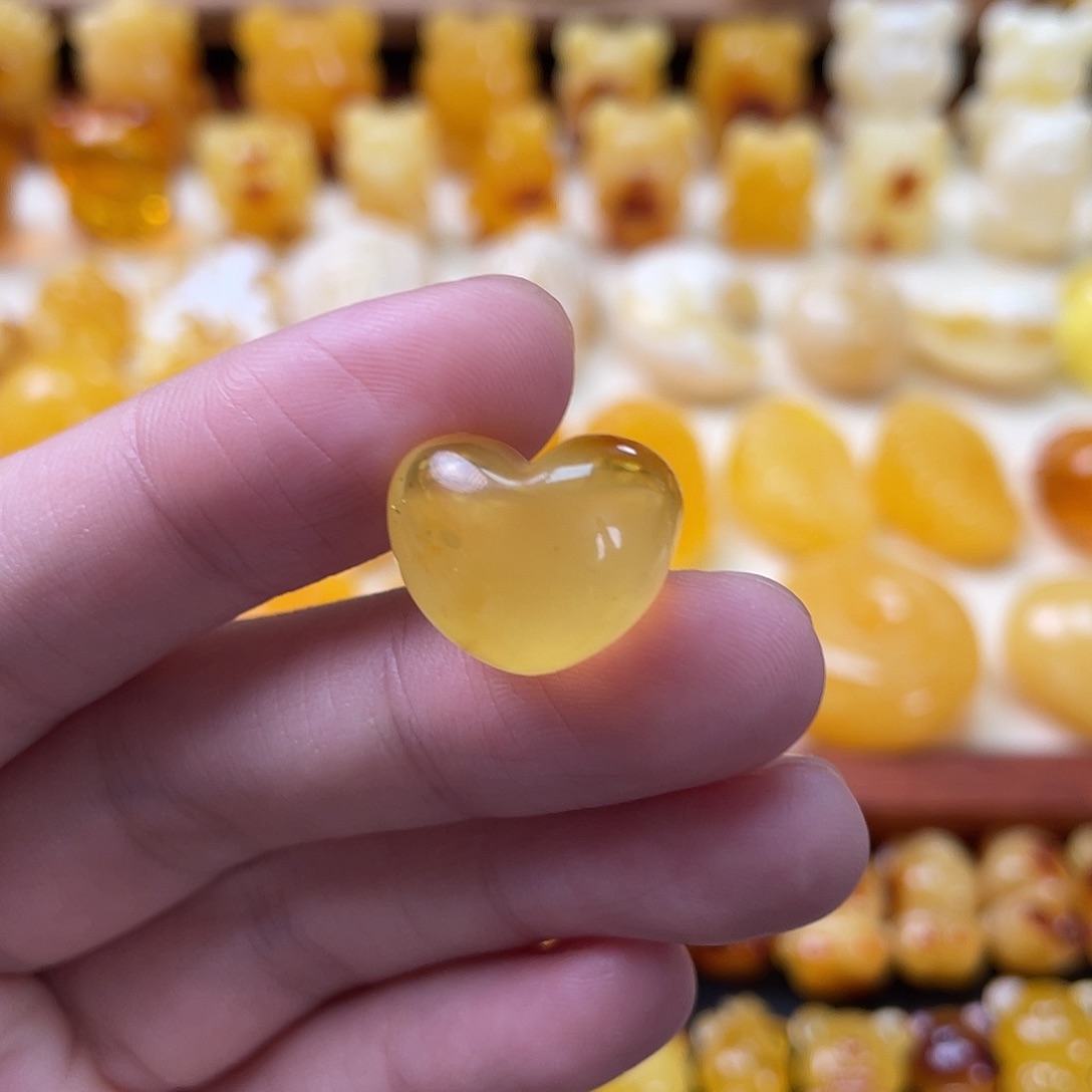 琥珀珠宝奇石未镶嵌