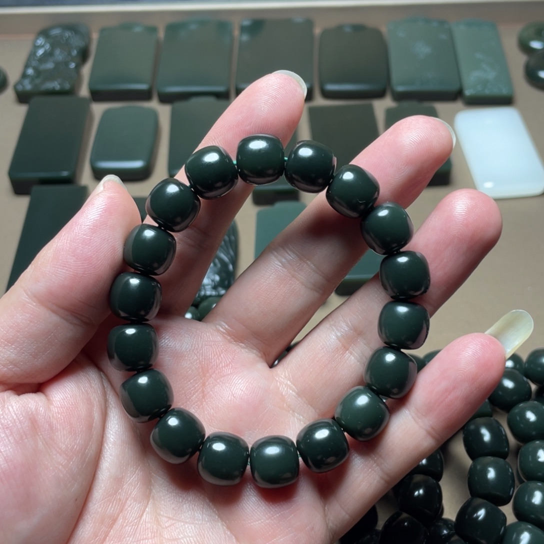 和田玉未镶嵌手链