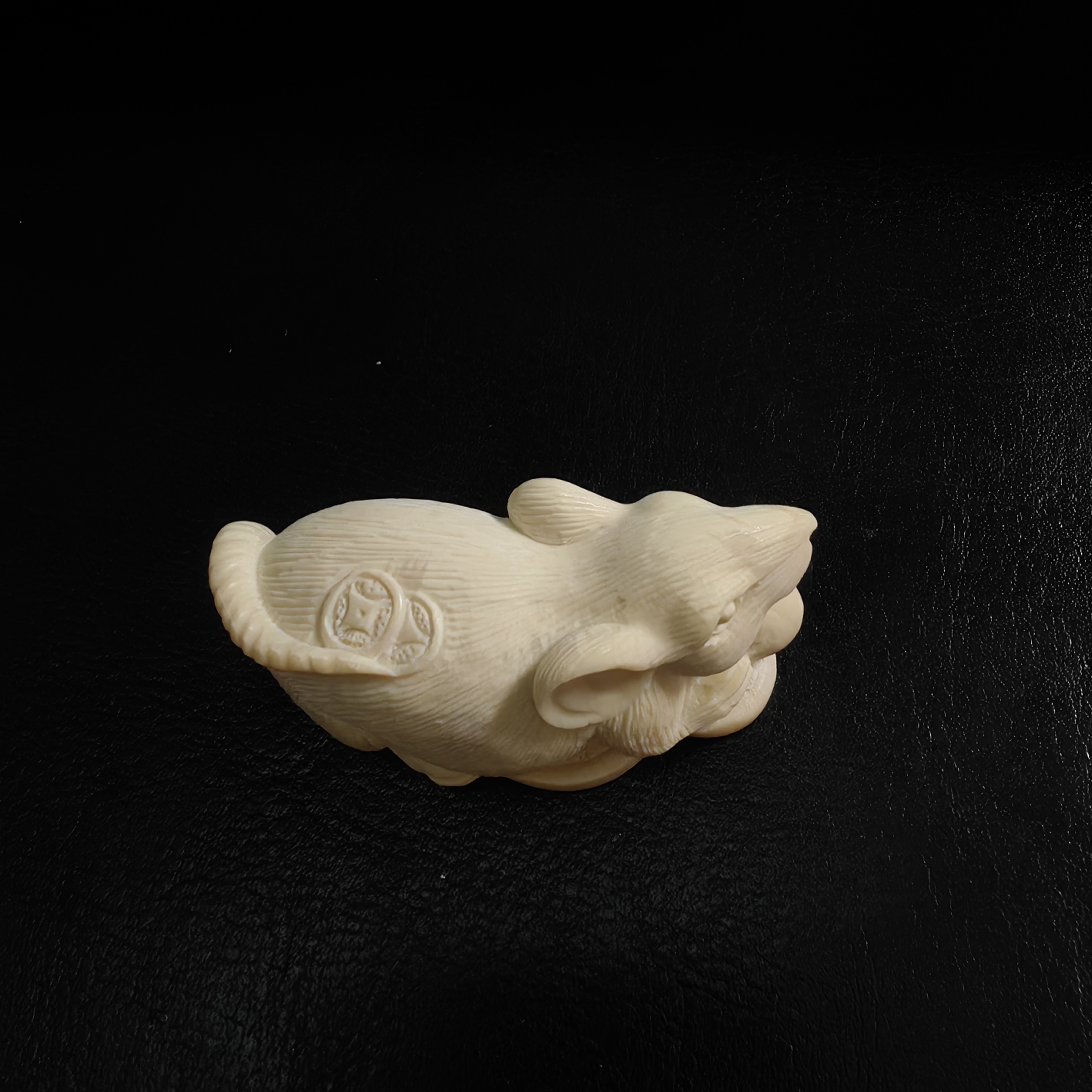 猛犸约25.9克雕刻件ZL5090