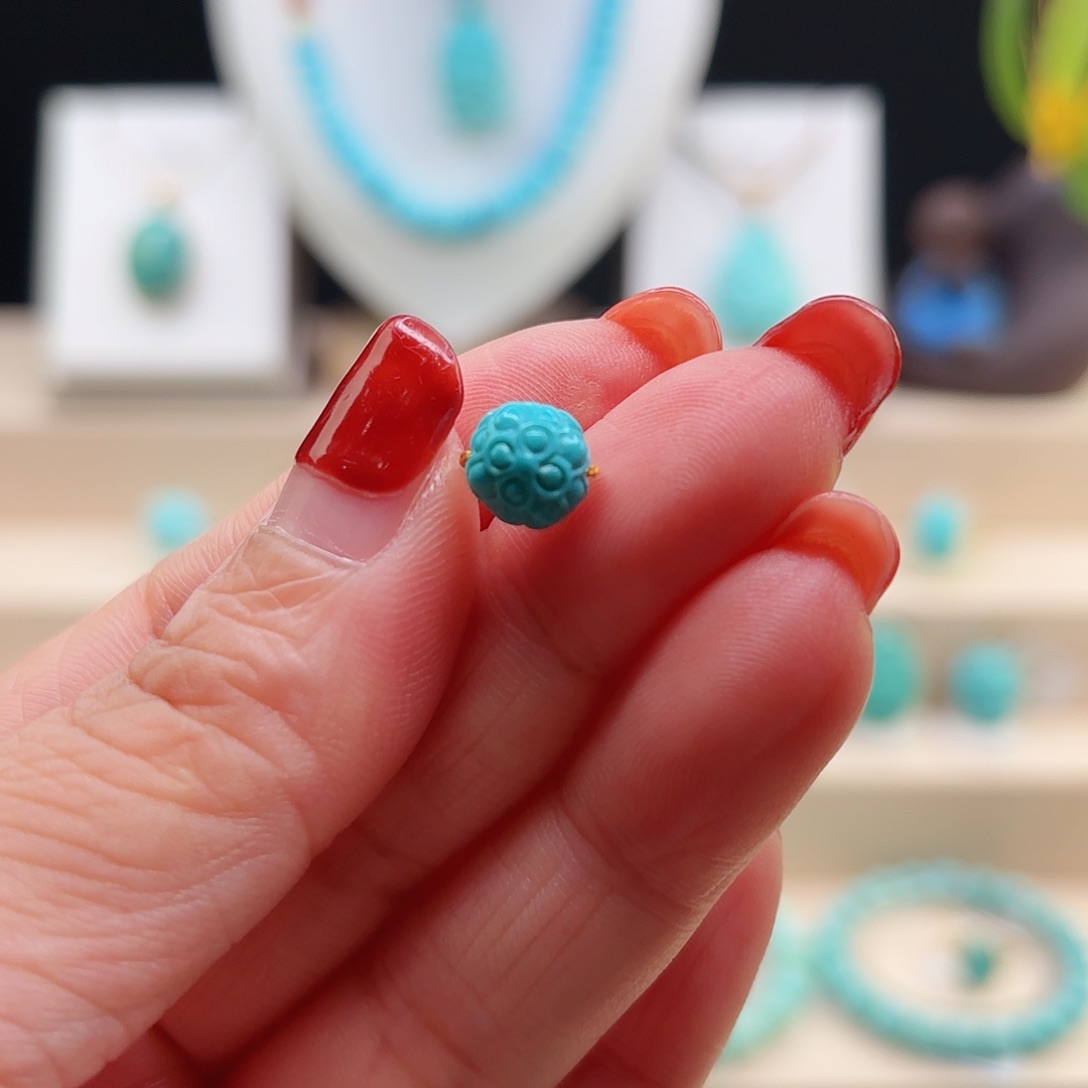 绿松石配饰未镶嵌