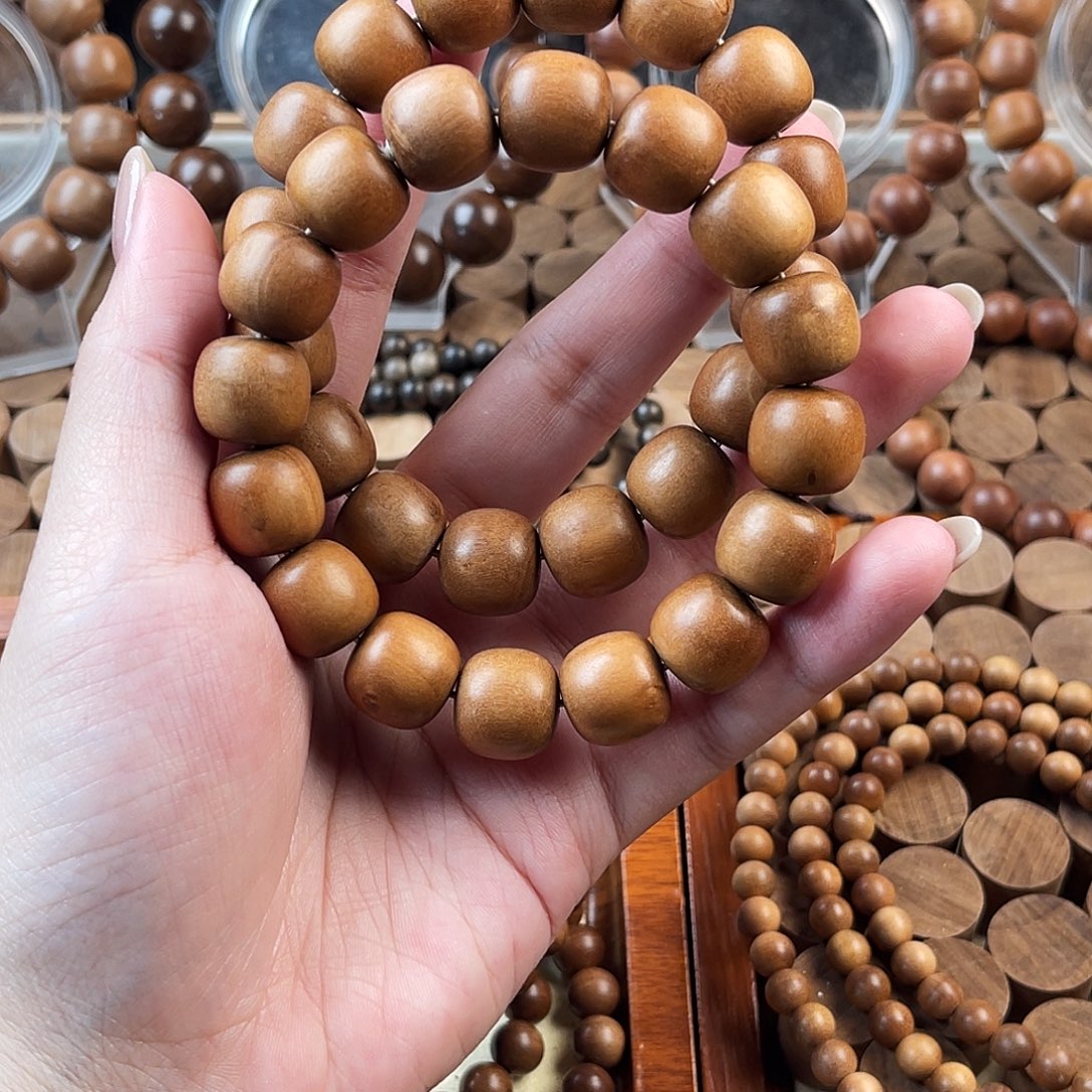 檀香木其他1314顺纹微瑕印度迈索尔老山檀香