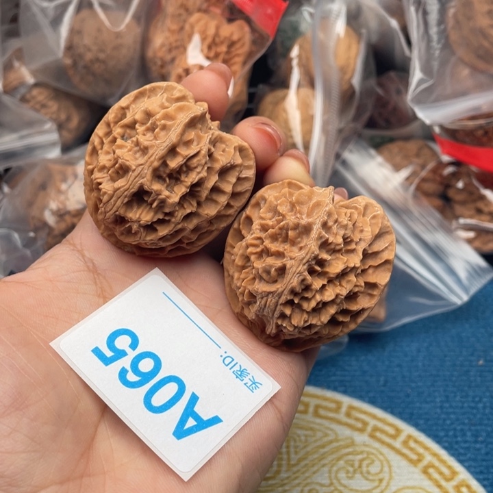 文玩核桃吊坠核桃