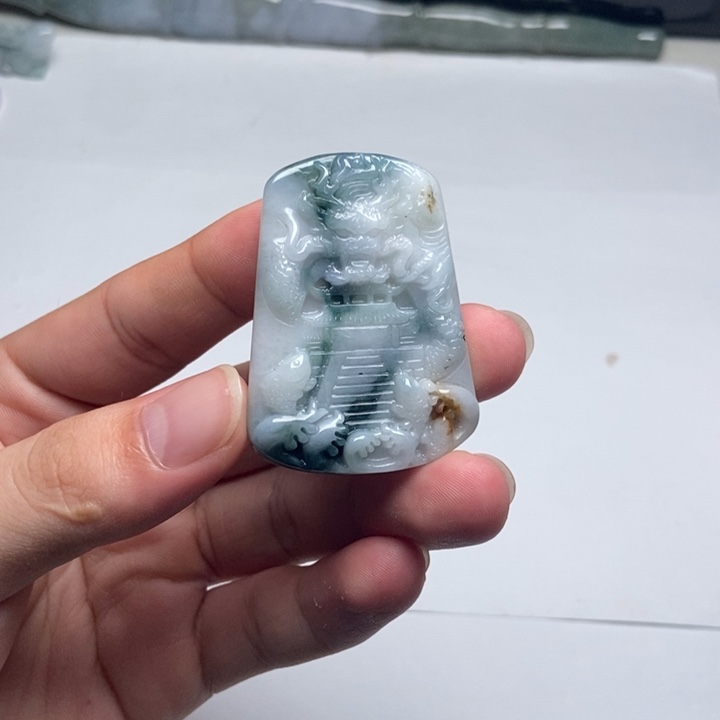 翡翠未镶嵌颈饰龙5