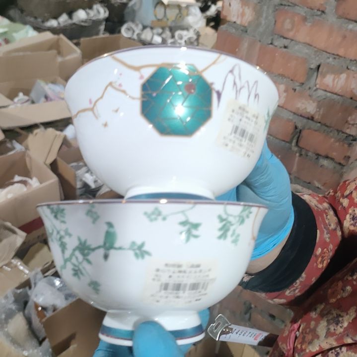 摆件陶瓷盘子碗啥都有