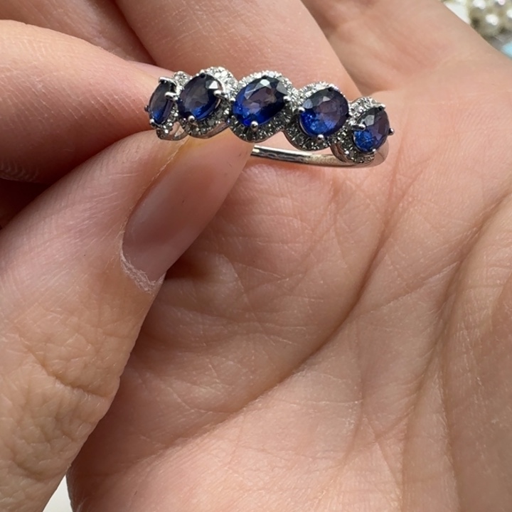 蓝宝石未镶嵌戒指