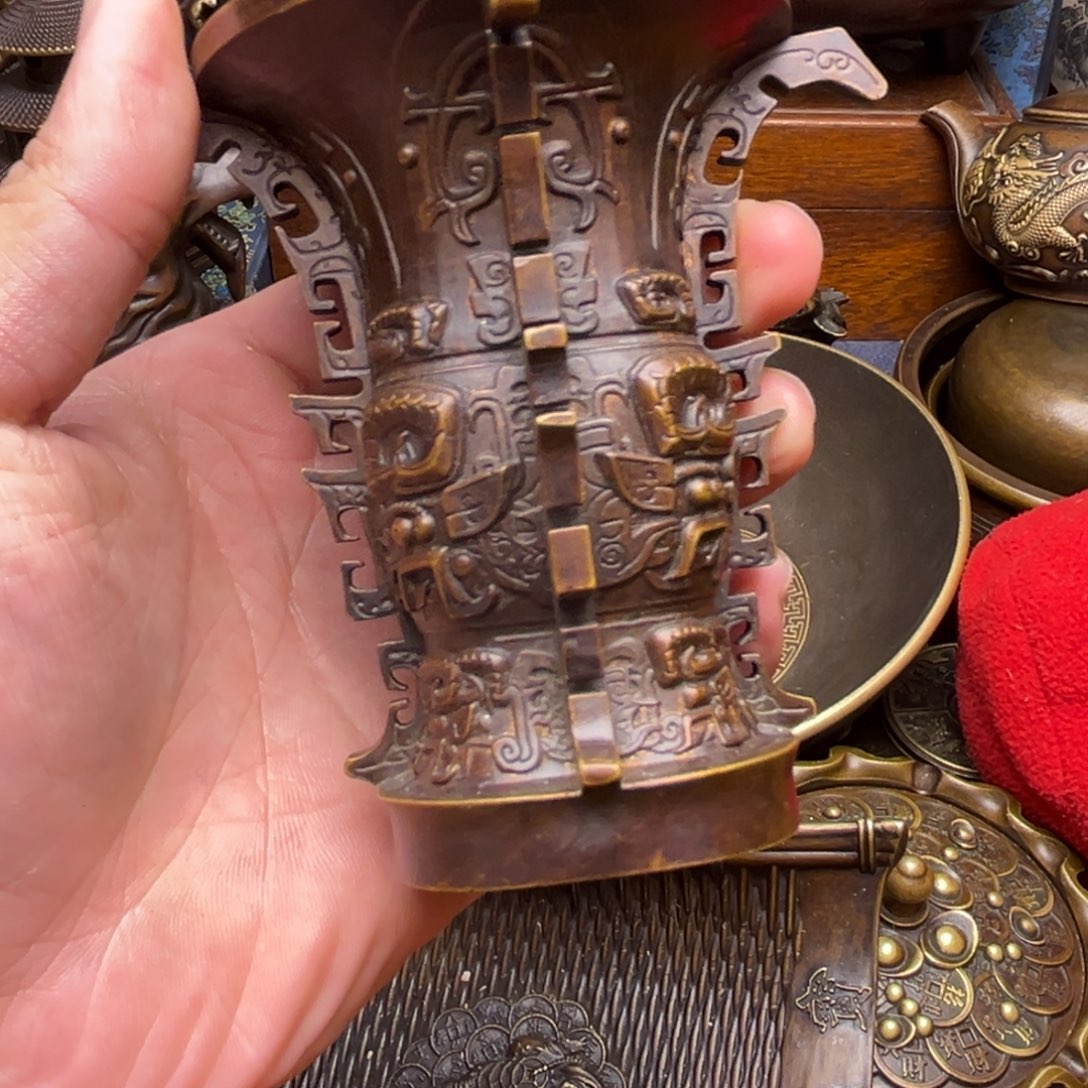 精美铜器，点击下单