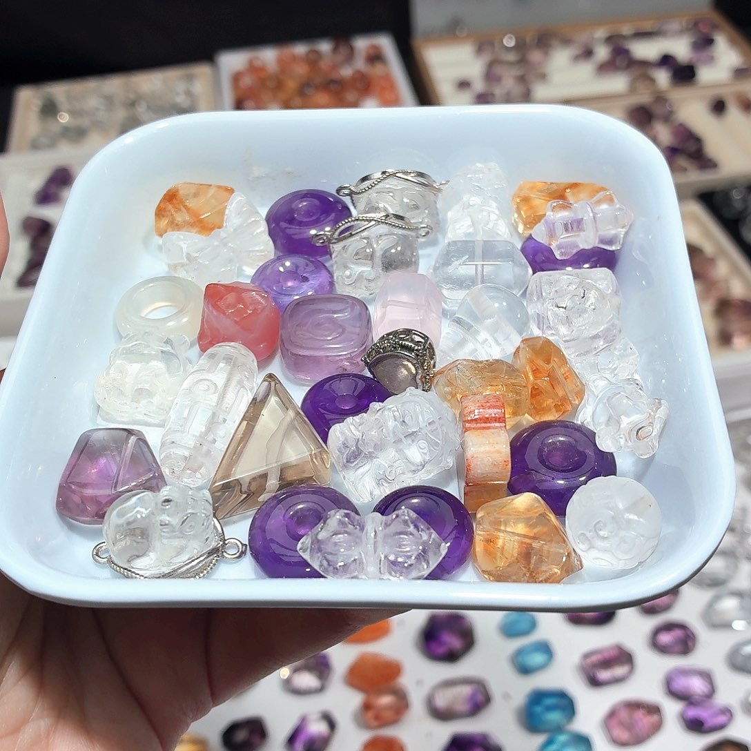 未镶嵌珠宝半成品水晶福利一颗