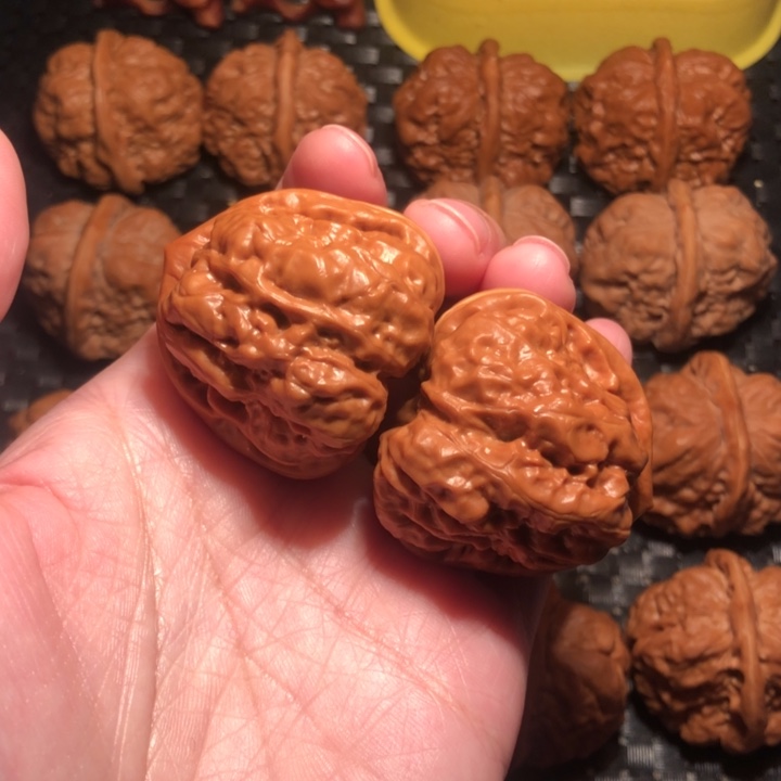 把件文玩核桃开背三角40