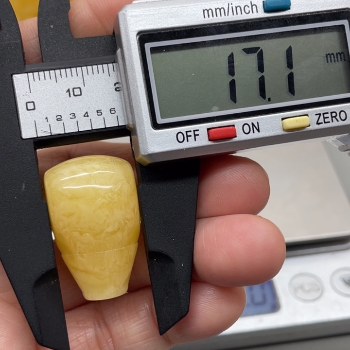 琥珀裸石未镶嵌蜜蜡