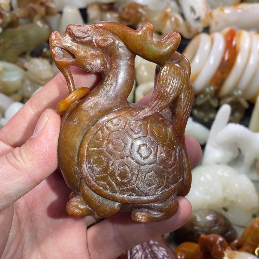 和田玉未镶嵌把件