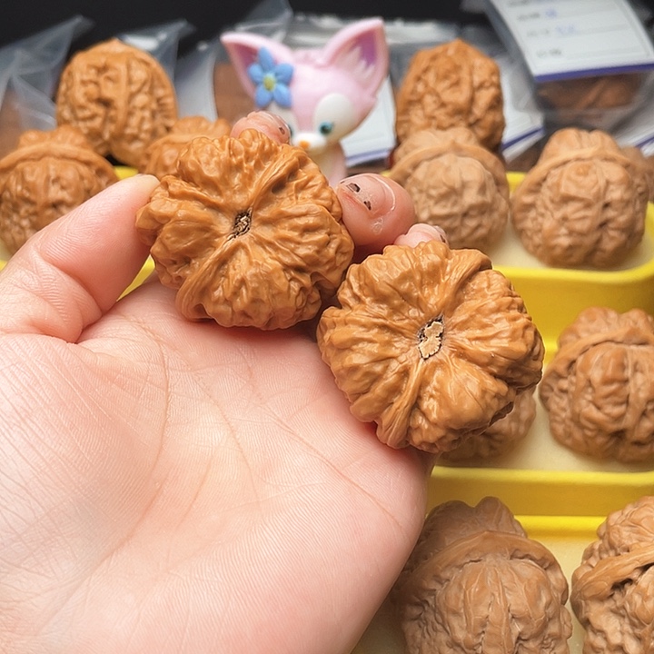 木质类森****居文玩核桃蛤蟆